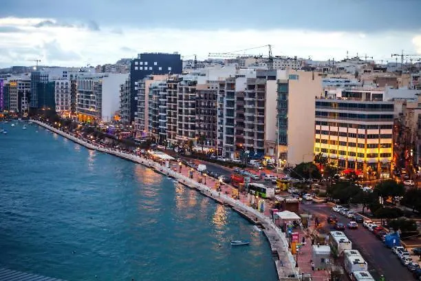 Lovely 1br Near Promenade With Wifi & Ac By 360 Estates *