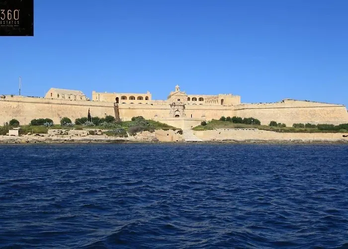 Апартаменты Lovely 1br Near Promenade With Wifi & Ac By 360 Estates *